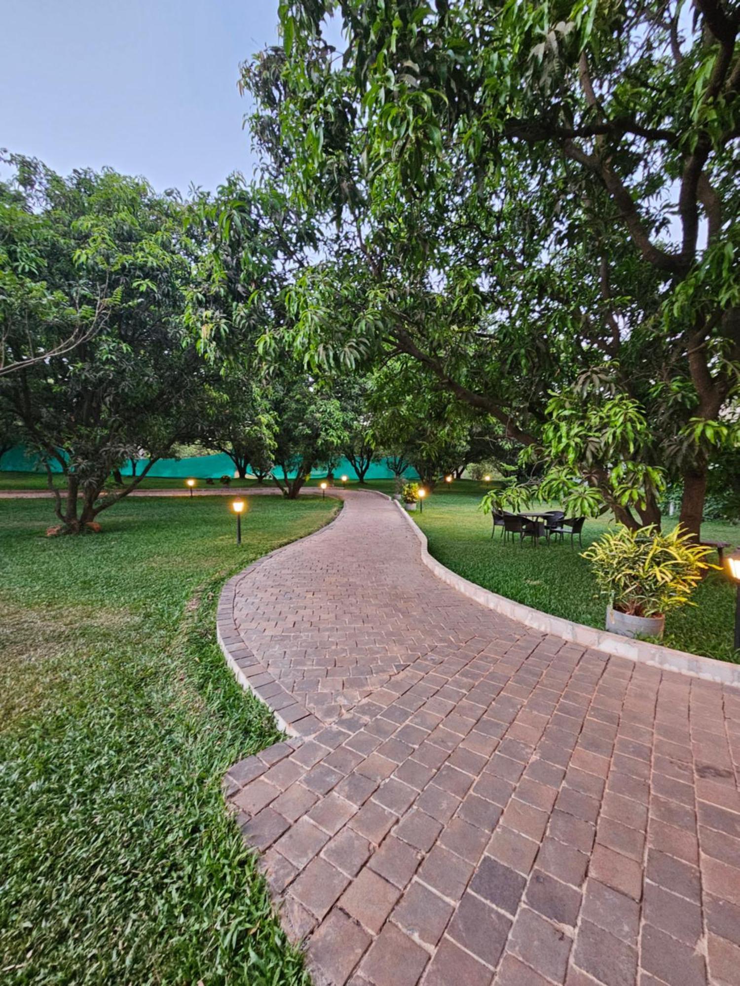River Estates Luxury Resort & Spa Karjat Eksteriør bilde