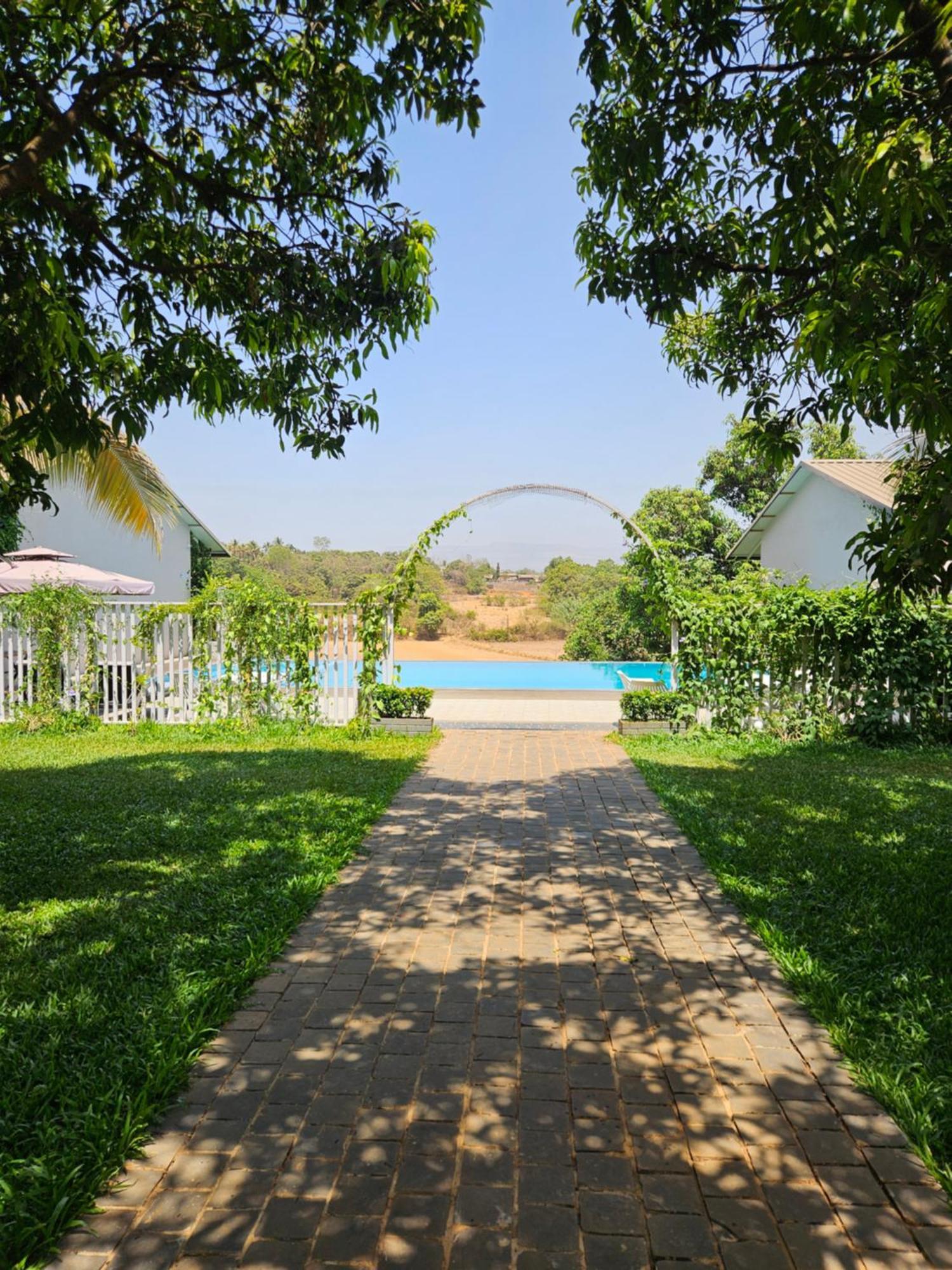River Estates Luxury Resort & Spa Karjat Eksteriør bilde