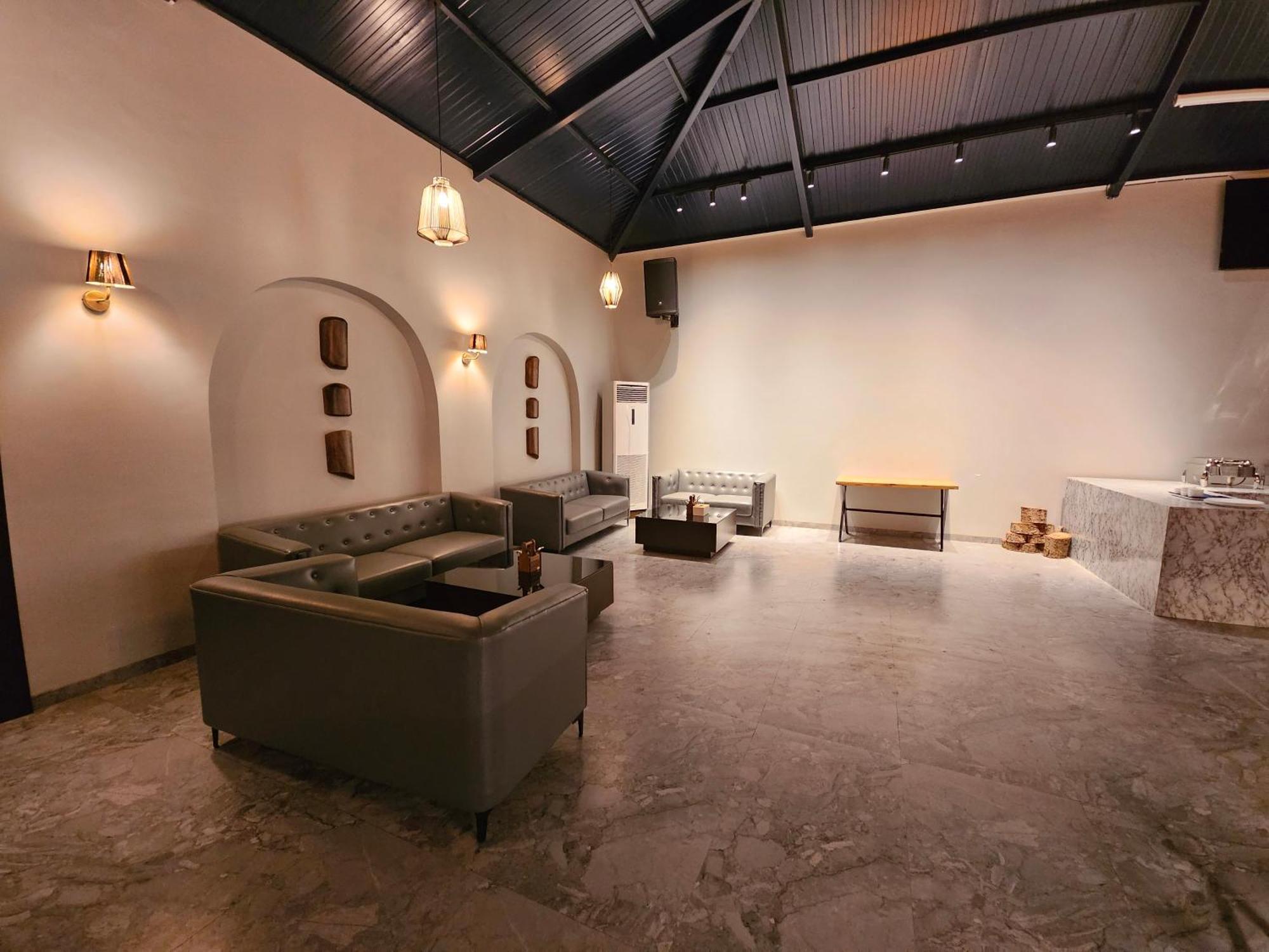 River Estates Luxury Resort & Spa Karjat Eksteriør bilde