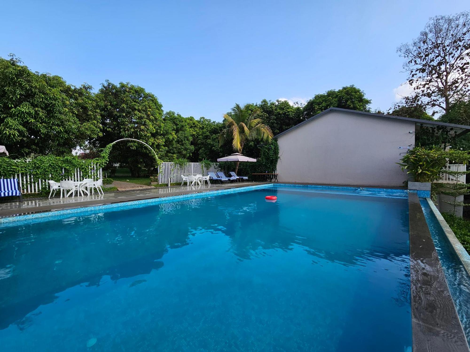 River Estates Luxury Resort & Spa Karjat Eksteriør bilde
