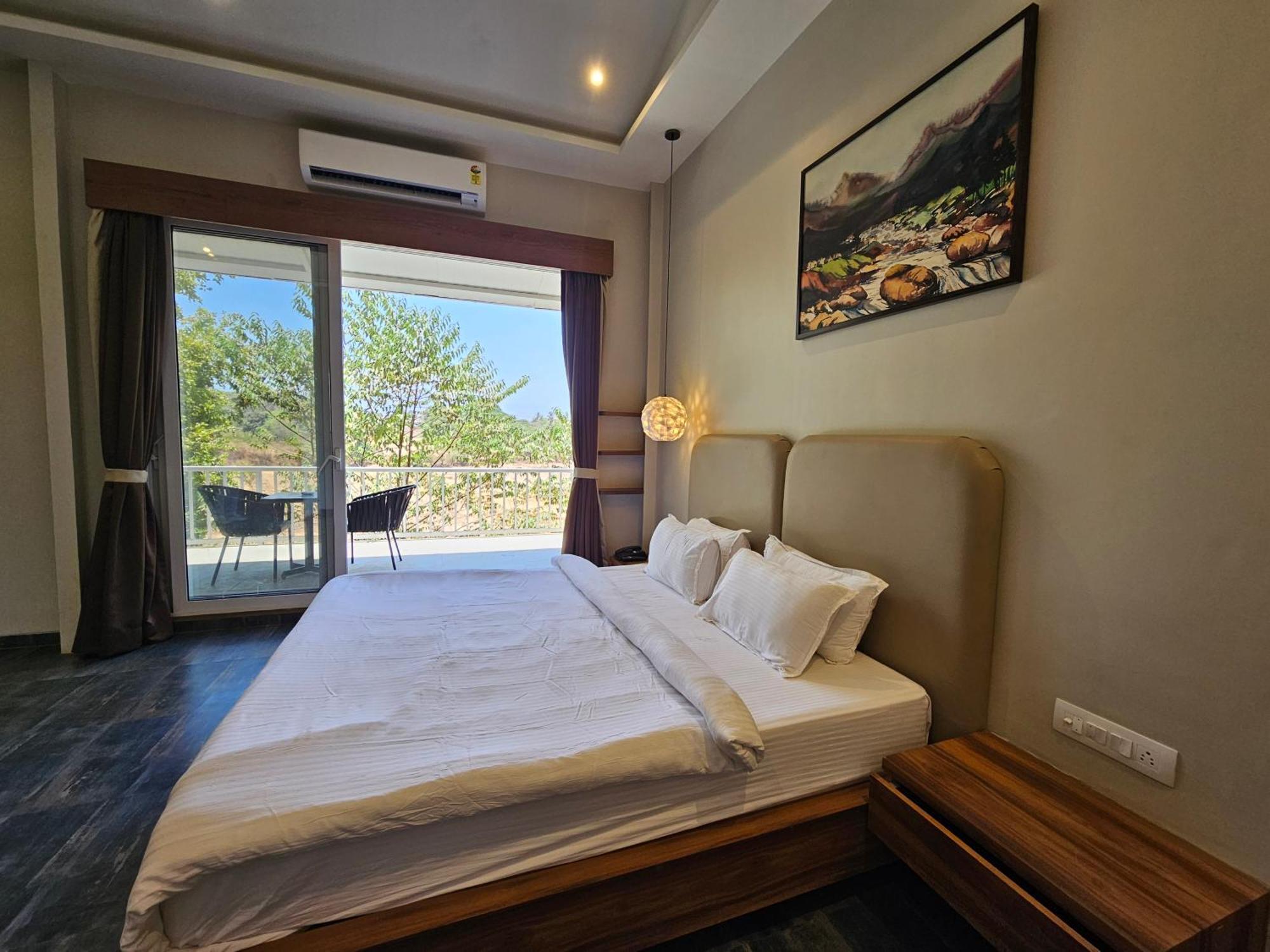 River Estates Luxury Resort & Spa Karjat Eksteriør bilde